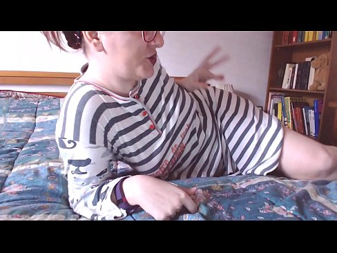 ❤️ この大きな黒いチンコを口に含む小さな奴隷 ❌ ポルノfb ❌️