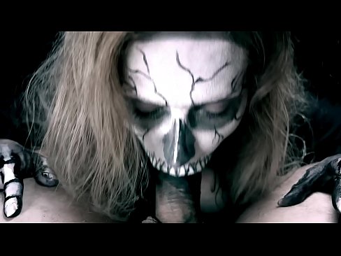 ❤️ 魔性の女、黒い口でチンコをしゃぶり、ザーメンを飲み込む。 ❌ ポルノfb ❌️